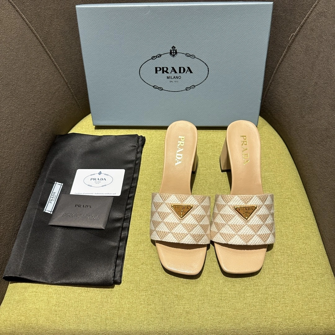 COCO-- Pr141 1XX637_3LK6_F0J0A_F_065 Heel height：6.5CM sheepskin item:D-X313H2212